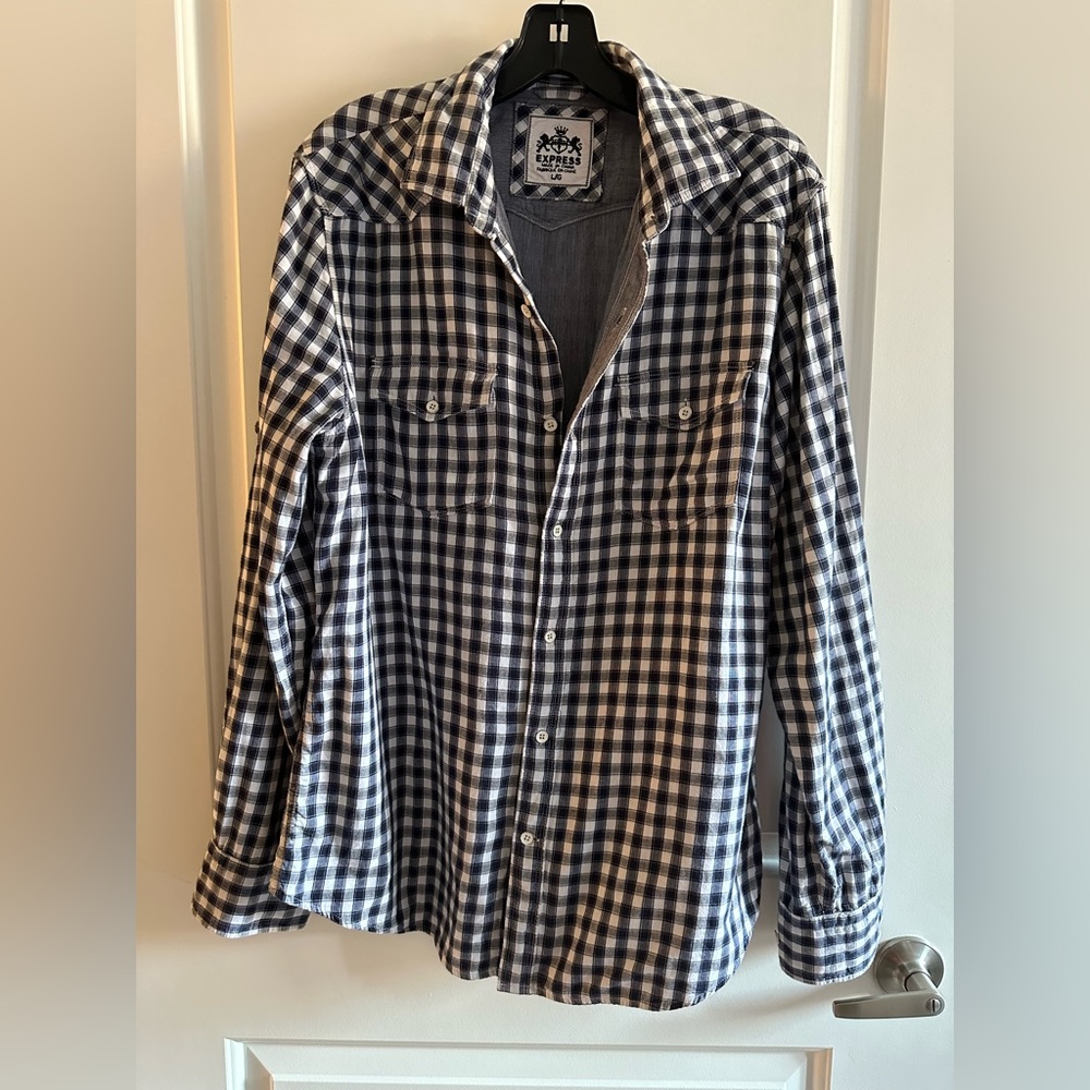Express Large Long-Sleeve Black/White/Blue Button Down